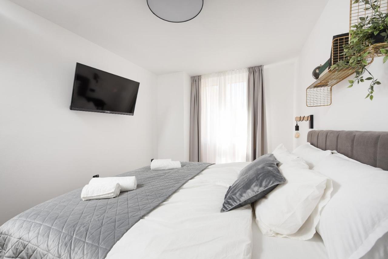 Aura Exclusive Apartment & Room Zadar Exteriör bild